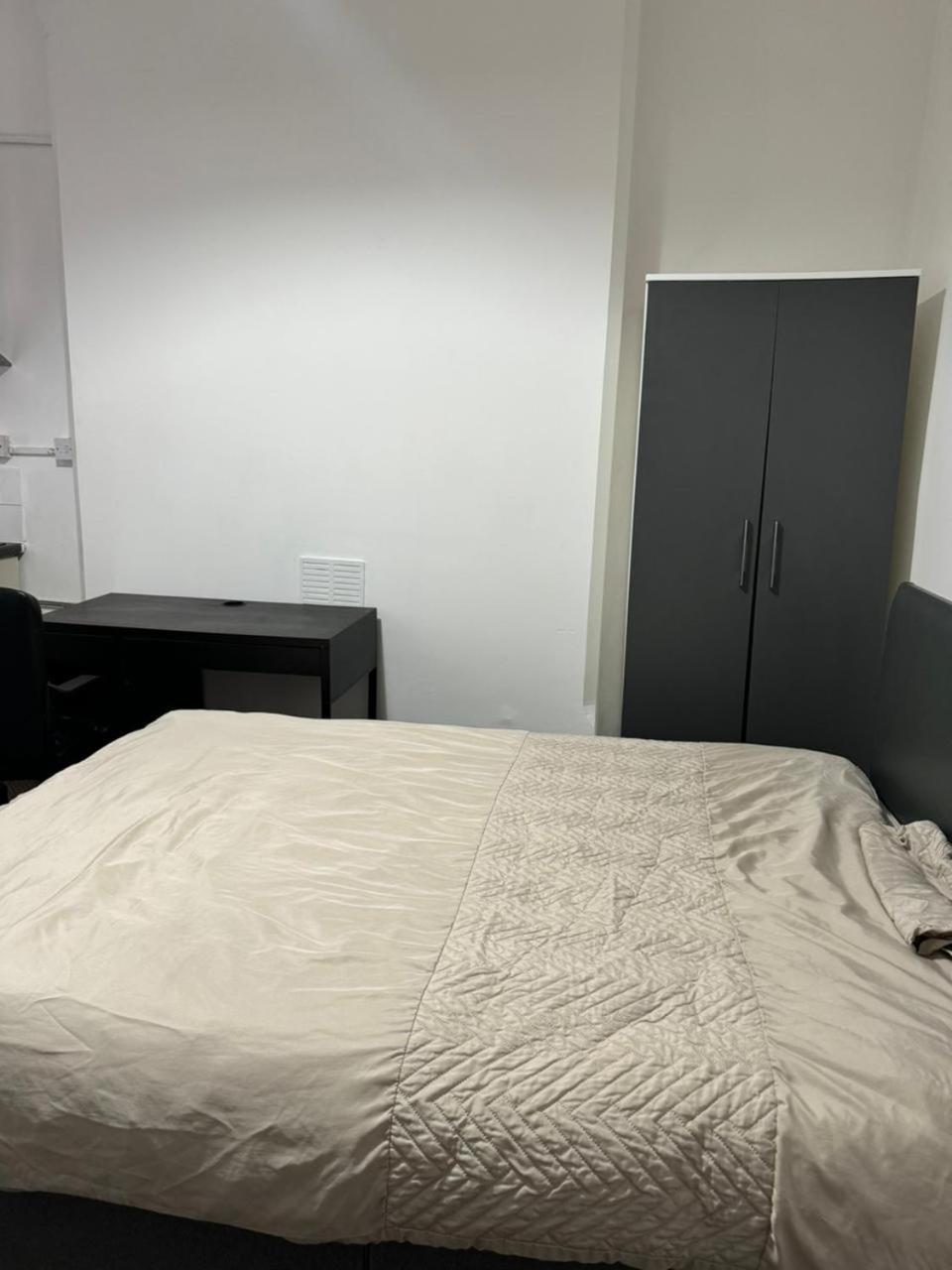 Nice Ensuite Near Cricket Ground Nottingham Buitenkant foto